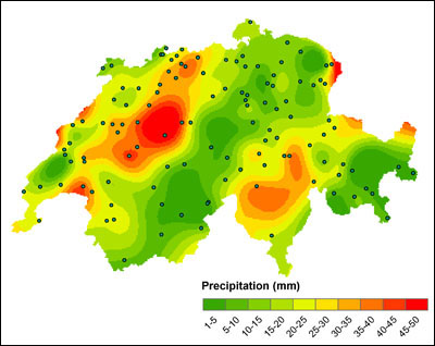 Beispiel einer lokalen                     Interpolation – Spline Interpolation für Schweizer Niederschlagsdaten. (Zur Verfügung gestellt von Ross Purves)